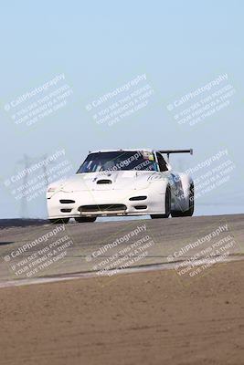 media/Oct-26-2025-CalClub SCCA (Sun) [[8ce1e69566]]/Group 4/Grapevine/